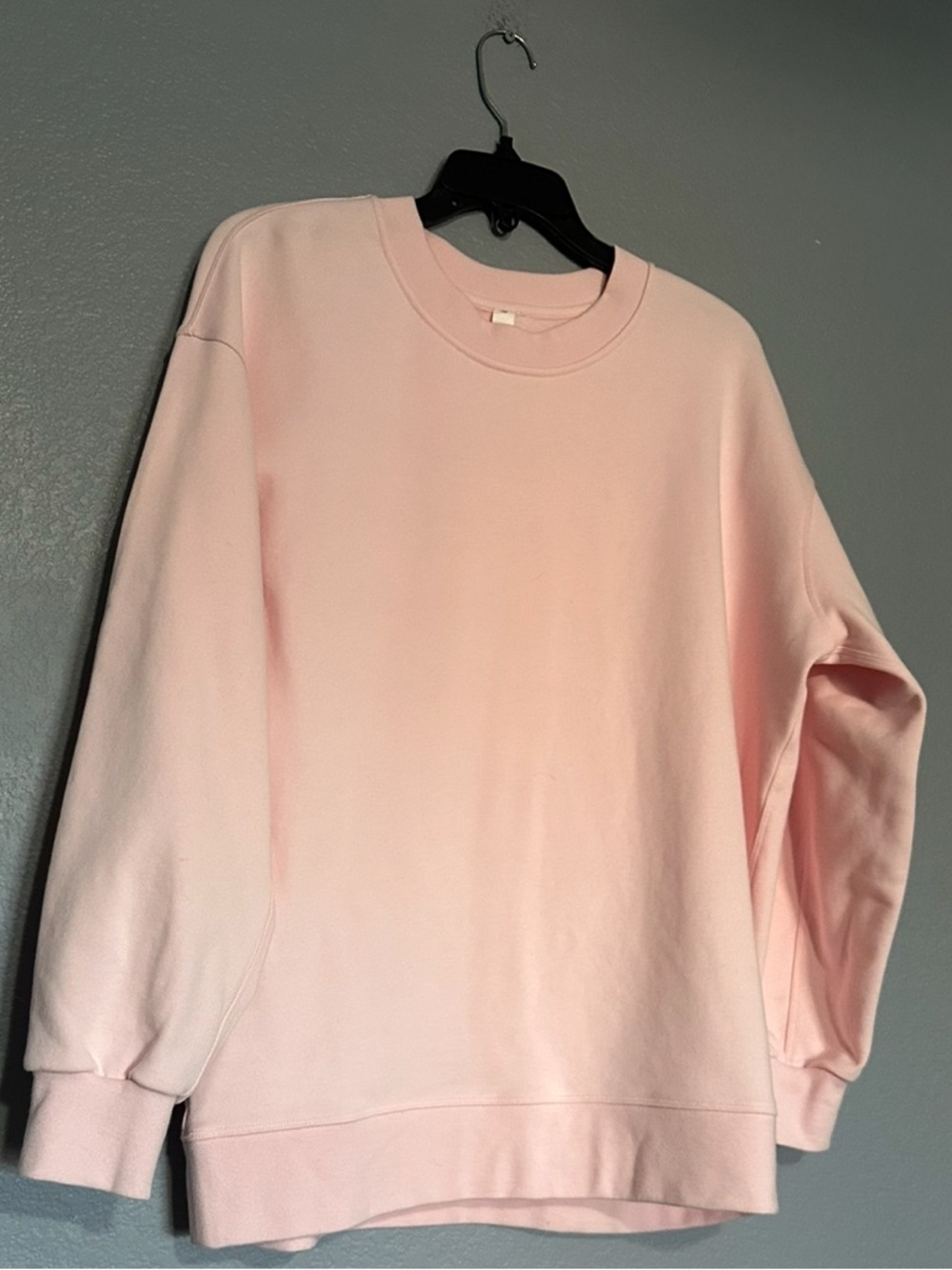 LULULEMON CREWNECK PINK SWEATSHIRT
